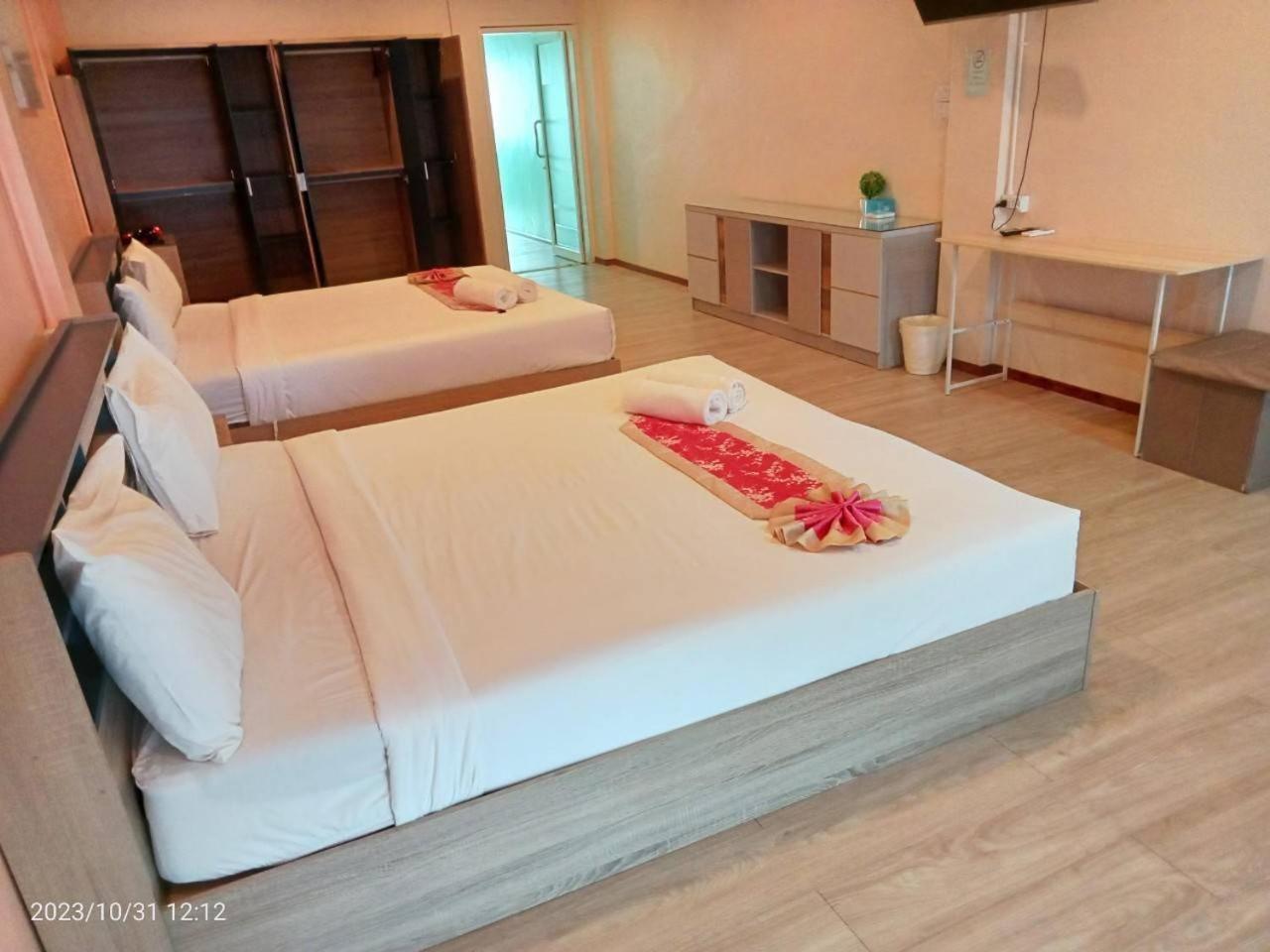 Supachai Inn Ban ba Ngan Ngoại thất bức ảnh